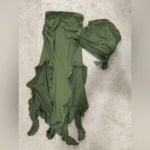 Green cropped side knot top + split thigh skirt